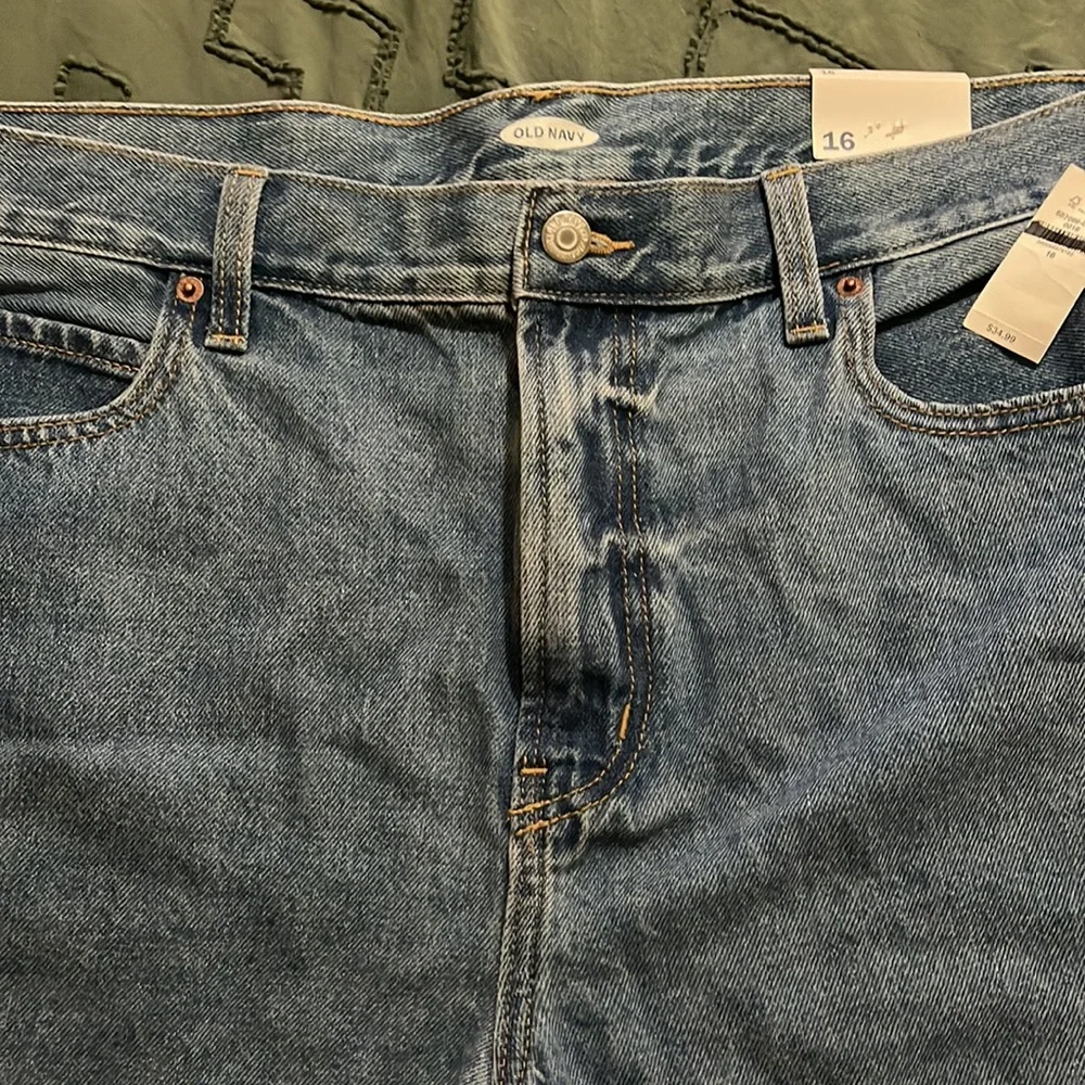 Size 16 brand new old navy shorts - Picture 3 of 5